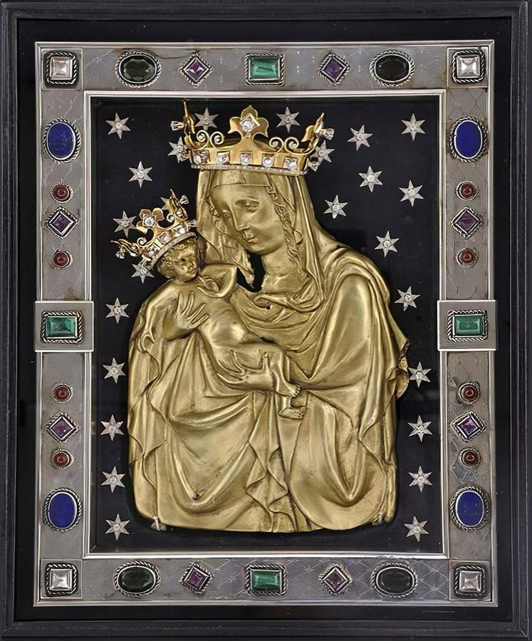 Palladium země české – kovový reliéf Panny Marie s Ježíškem